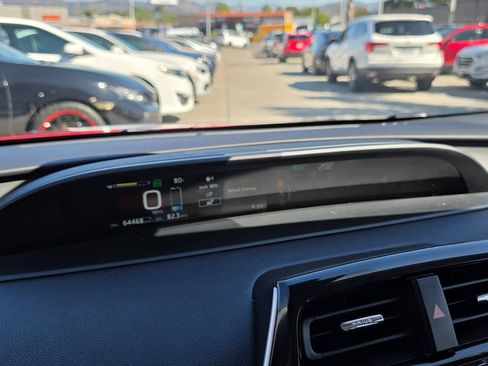 Used 2020 Toyota Prius Prime LE image 35