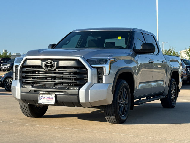 Used 2025 Toyota Tundra SR5 w/ SX Package RWD image 3