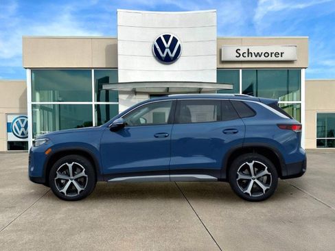 New 2026 Volkswagen Tiguan SE image 1