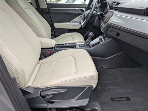 Used 2020 Audi Q3 2.0T Premium w/ Convenience Package image 28
