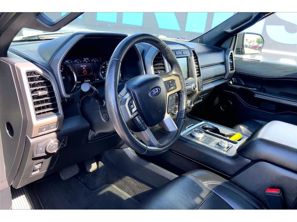 Used 2020 Ford Expedition Max XLT w/ Equipment Group 202A AWD/4WD image 16