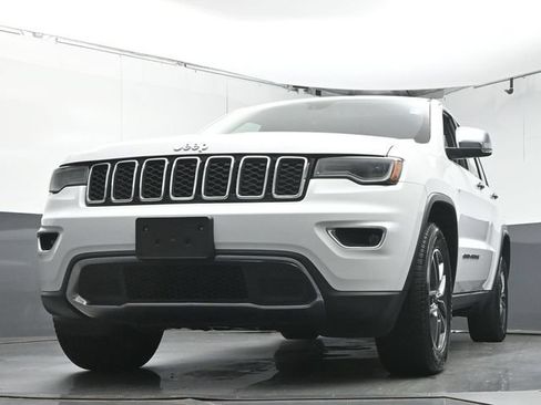 Used 2019 Jeep Grand Cherokee Limited w/ Luxury Group II AWD/4WD image 34