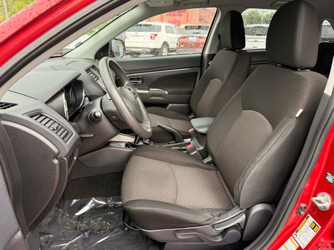 Used 2018 Mitsubishi Outlander Sport ES FWD image 9