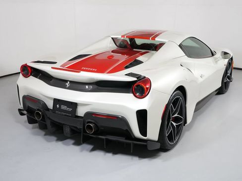 Used 2020 Ferrari 488 Pista Spider RWD image 19