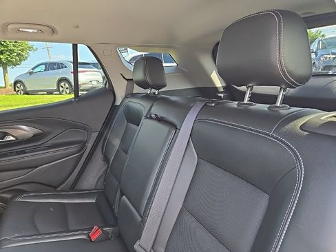Used 2024 GMC Terrain SLT AWD/4WD image 31