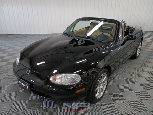 Used 1999 MAZDA MX-5 Miata RWD image 5