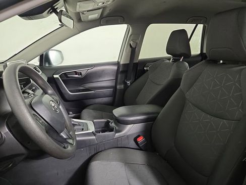 Used 2025 Toyota RAV4 XLE image 13