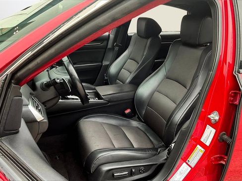 Used 2018 Honda Accord Sport image 19