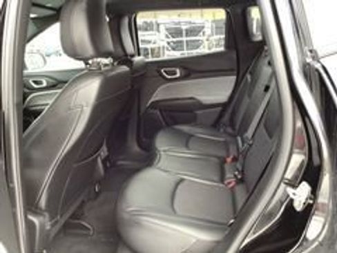 Used 2023 Jeep Compass Latitude w/ Convenience Group image 13