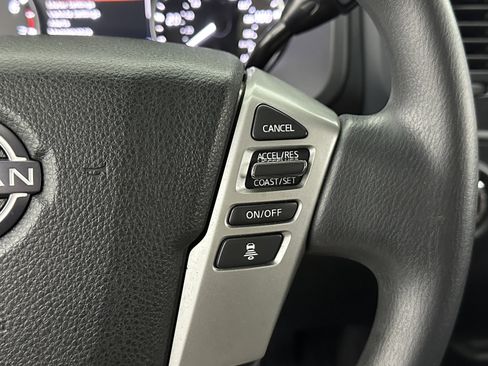 Used 2023 Nissan Titan SV image 17