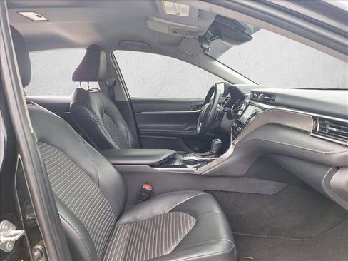 Used 2018 Toyota Camry SE image 20