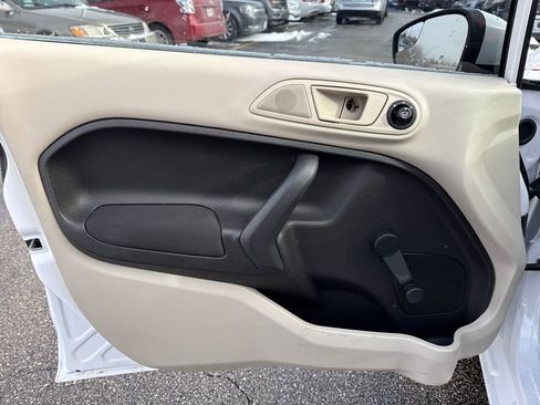 Used 2013 Ford Fiesta S image 13