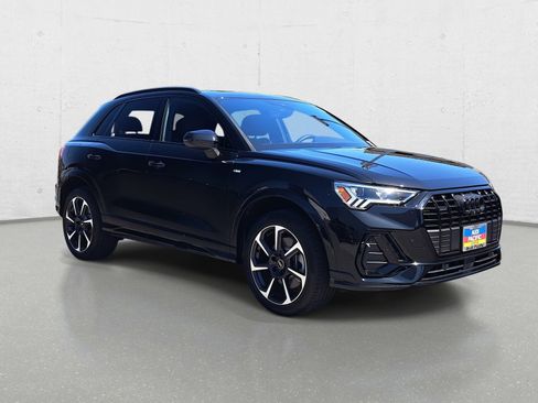 Certified 2025 Audi Q3 2.0T Premium Plus w/ Premium Plus Package image 3