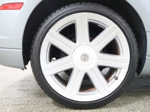 Used 2005 Chrysler Crossfire Limited RWD image 18