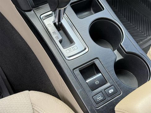 Used 2018 Subaru Outback 2.5i Premium image 26