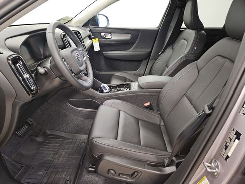 New 2026 Volvo XC40 B5 Plus w/ Climate Package image 10