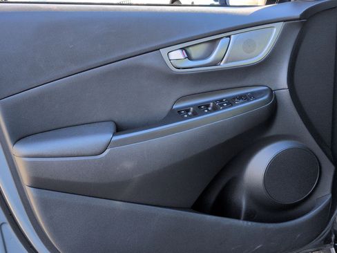 Used 2020 Hyundai Kona Limited w/ Cargo Package image 14