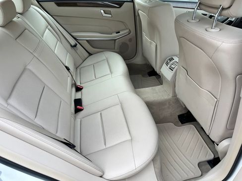 Used 2014 Mercedes-Benz E 350 4MATIC Sedan image 18