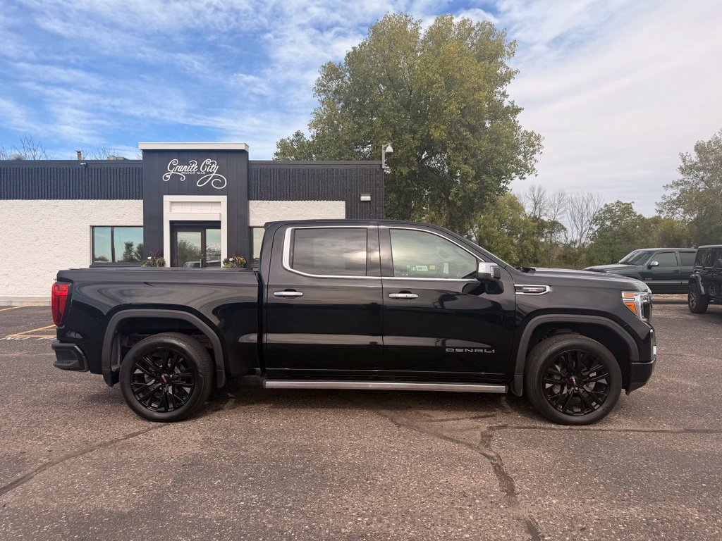 Used 2022 GMC Sierra 1500 Denali w/ Denali Premium Package AWD/4WD image 3
