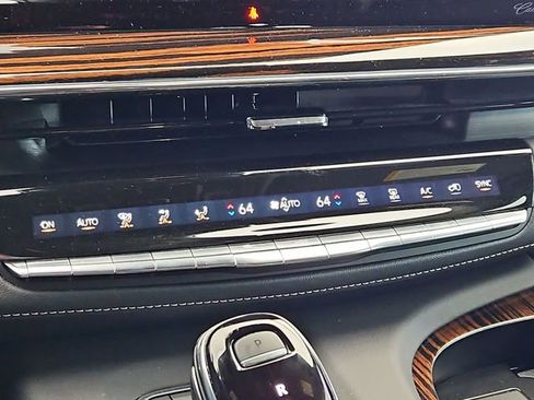 Certified 2024 Cadillac Escalade Premium Luxury w/ Performance Package image 19