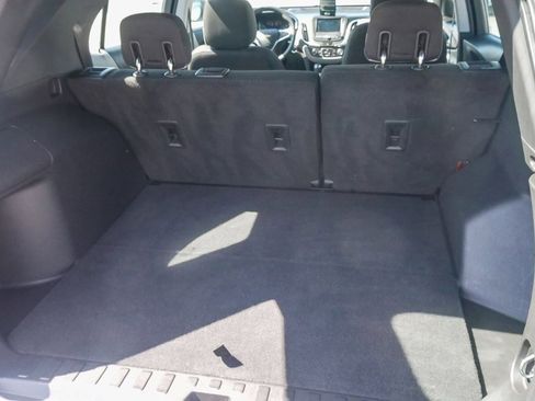 Used 2020 Chevrolet Equinox LS image 24