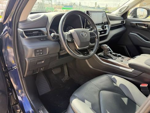 Used 2021 Toyota Highlander Limited AWD/4WD image 21