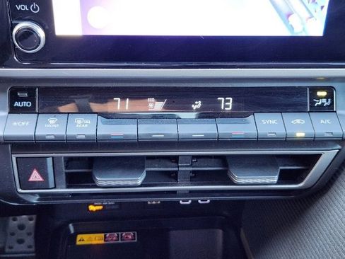 Used 2025 Toyota Camry XLE image 17