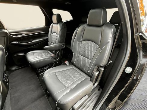 Used 2022 Buick Enclave Avenir w/ Avenir Technology Package image 26