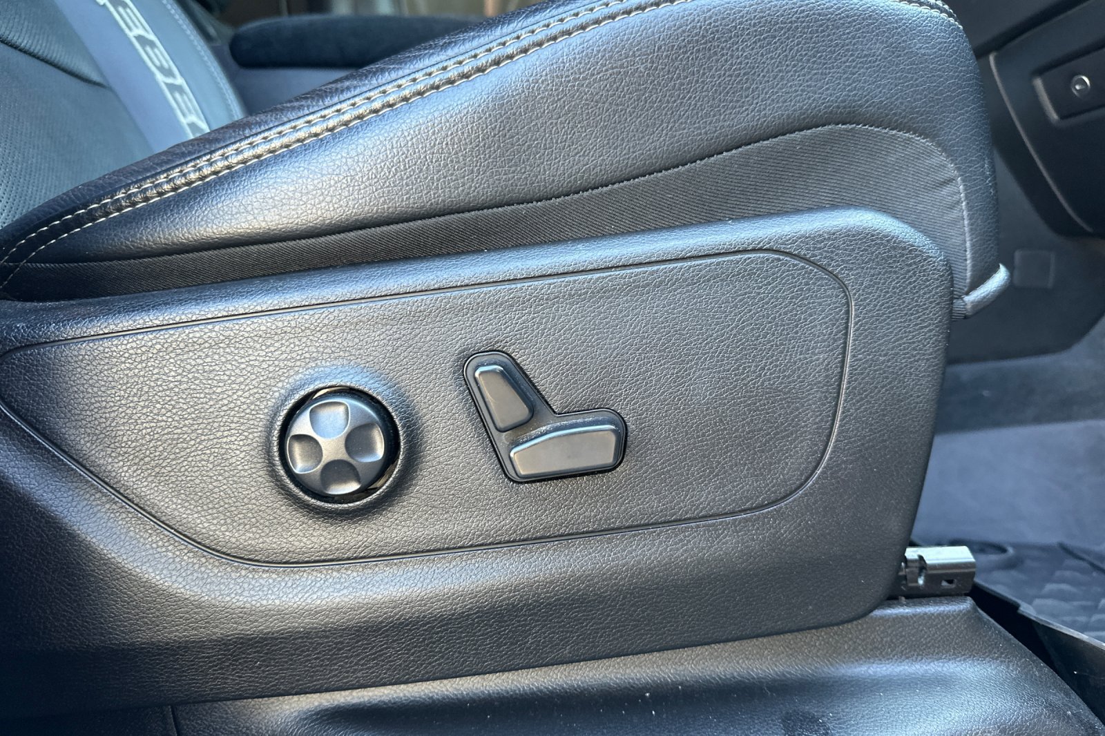 Used 2021 RAM 1500 Rebel w/ Rebel Level 2 Equipment Group AWD/4WD image 22