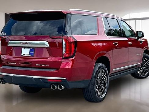 Used 2022 GMC Yukon XL Denali AWD/4WD image 6