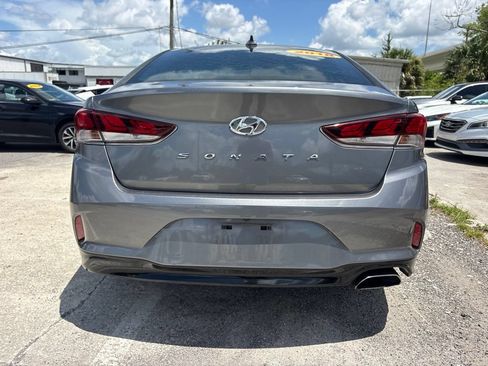 Used 2018 Hyundai Sonata SEL w/ Tech Package 04 FWD image 4