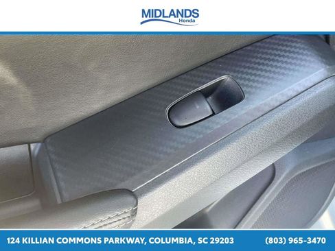 Used 2025 Nissan Altima 2.5 SV FWD image 13