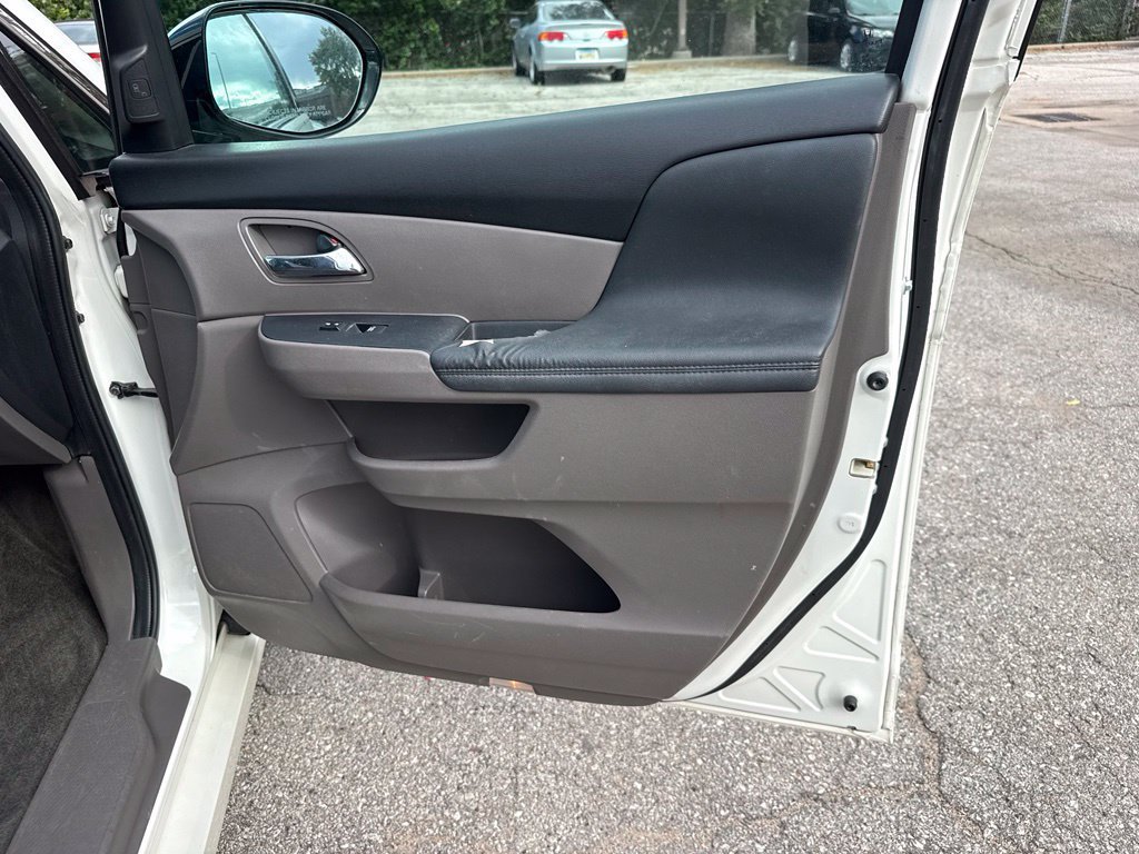 Used 2016 Honda Odyssey Touring Elite image 42