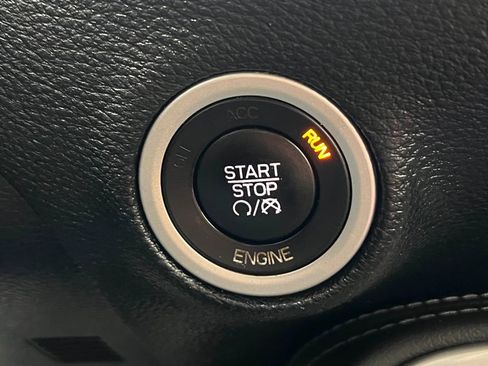 Used 2016 Dodge Challenger R/T Scat Pack RWD image 23