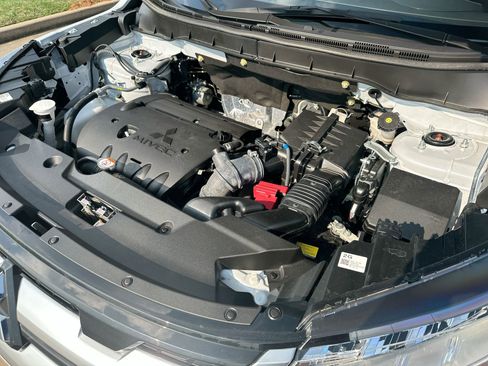 Used 2024 Mitsubishi Outlander Sport SE image 24