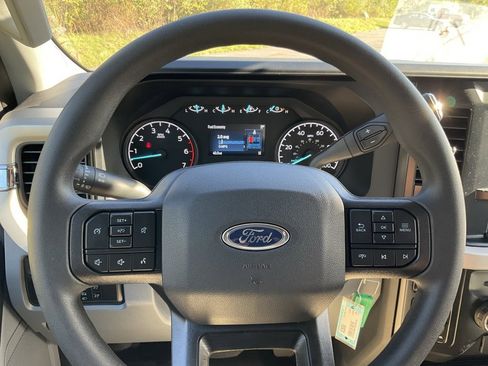 New 2026 Ford F250 XL w/ F-250 >10K GVWR Package image 11