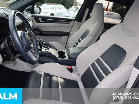 Used 2023 Porsche Cayenne S Platinum w/ Assistance Package image 16