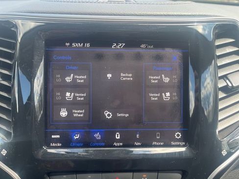 Certified 2022 Jeep Cherokee Limited w/ Elite Package image 31