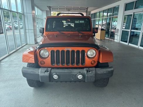 Used 2011 Jeep Wrangler Unlimited Sahara w/ Connectivity Group AWD/4WD image 2