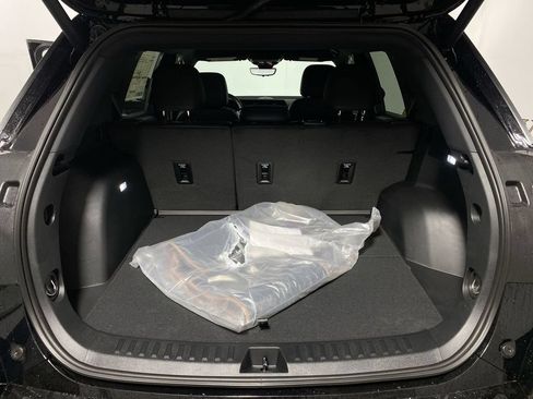 Used 2026 GMC Terrain AT4 w/ Convenience Package III AWD/4WD image 23