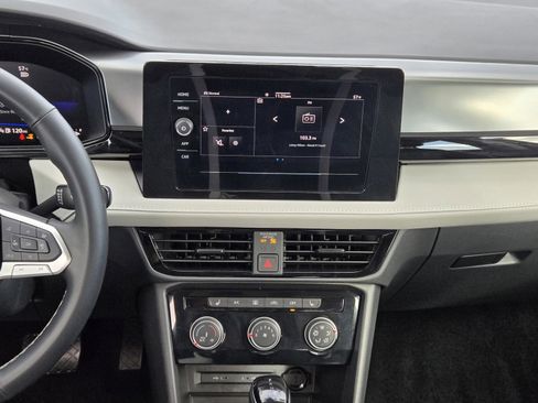 Used 2025 Volkswagen Taos S image 9