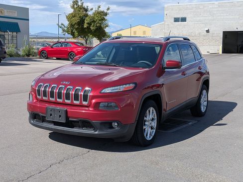 Used 2014 Jeep Cherokee Latitude FWD image 8
