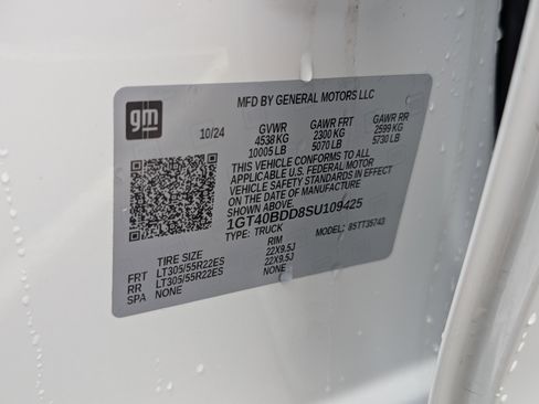 Used 2025 GMC Hummer EV 2X w/ LPO, Sport Package AWD/4WD image 40
