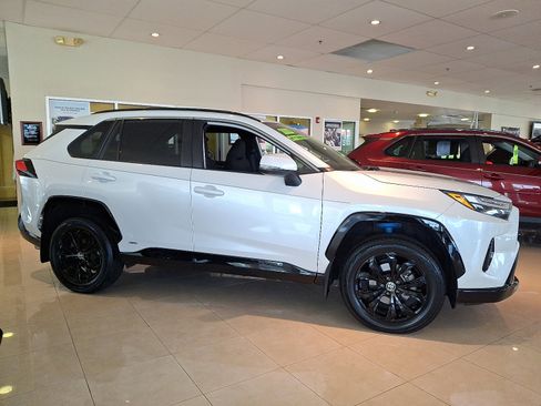 Certified 2023 Toyota RAV4 SE image 8