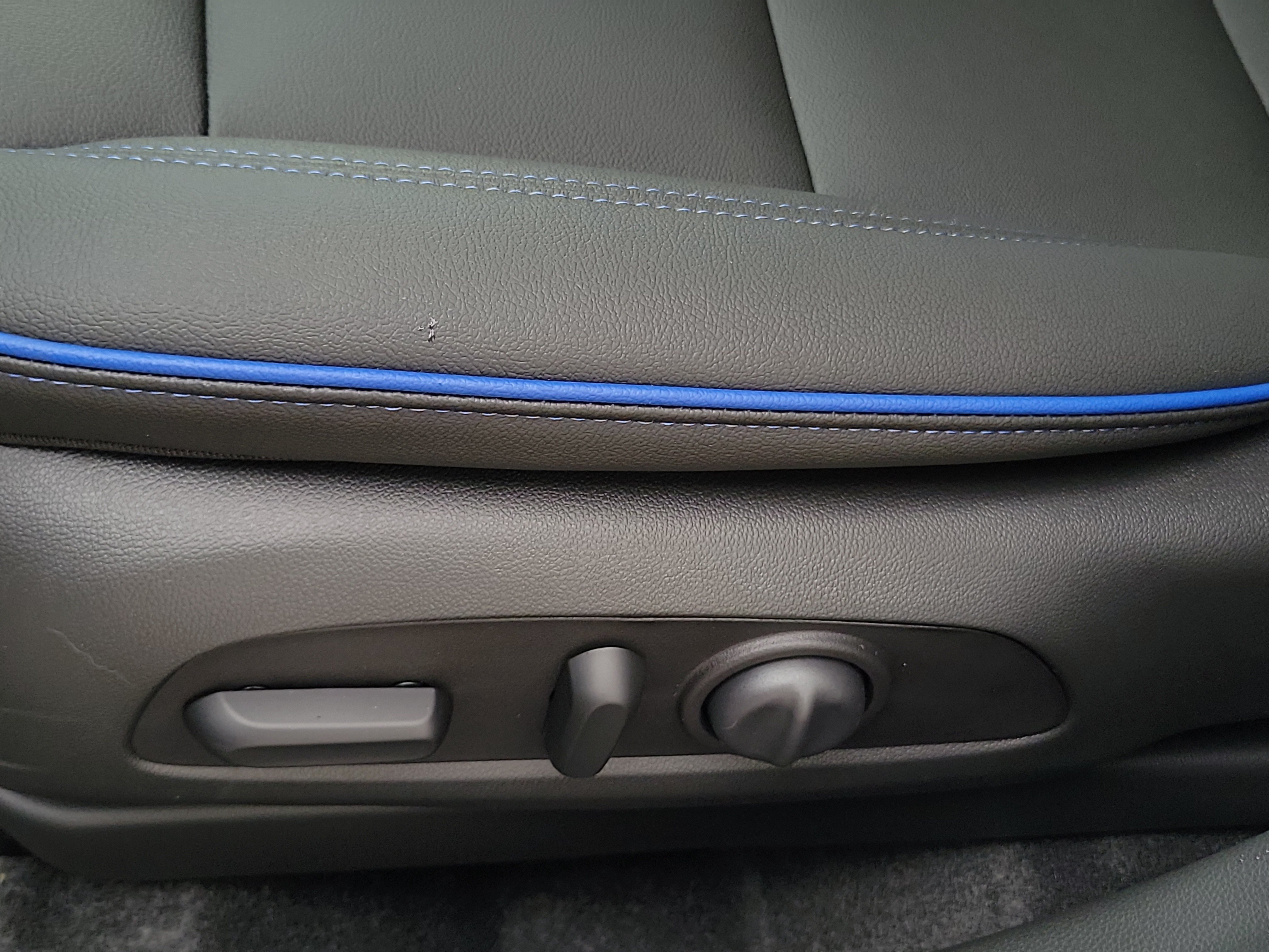 New 2026 Buick Envista Sport Touring w/ Convenience I Package FWD image 23