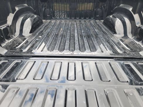 Used 2022 RAM 1500 Laramie AWD/4WD image 30