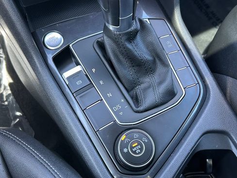Used 2019 Volkswagen Tiguan SE AWD/4WD image 27