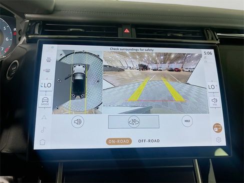 New 2026 Land Rover Range Rover Velar Dynamic SE image 17