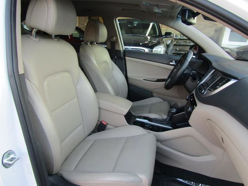 Used 2016 Hyundai Tucson Limited w/ Option Group 03 image 12