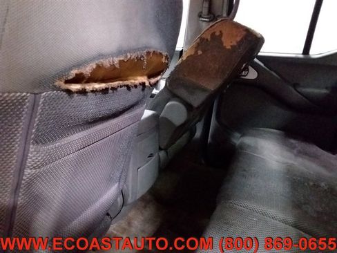 Used 2014 Nissan Frontier SV image 25